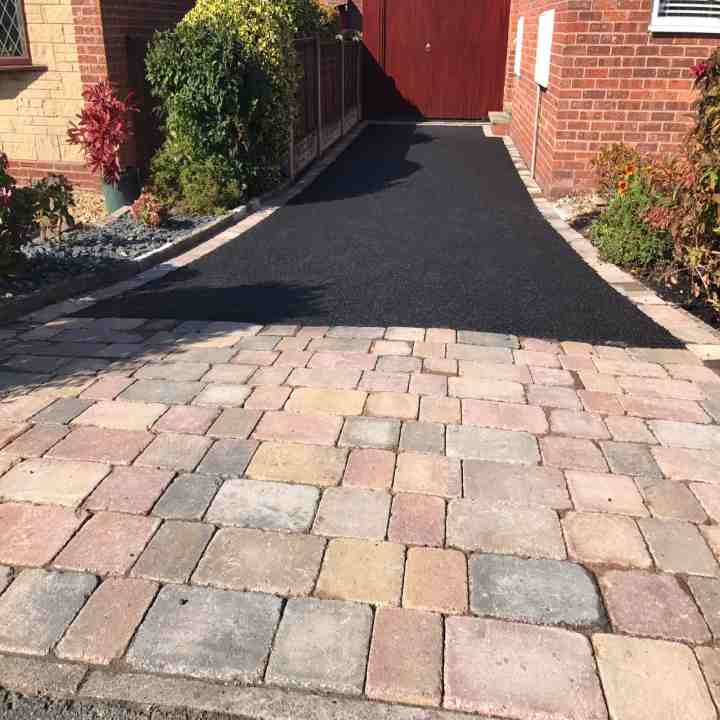 resin driveways specialists in Manchester